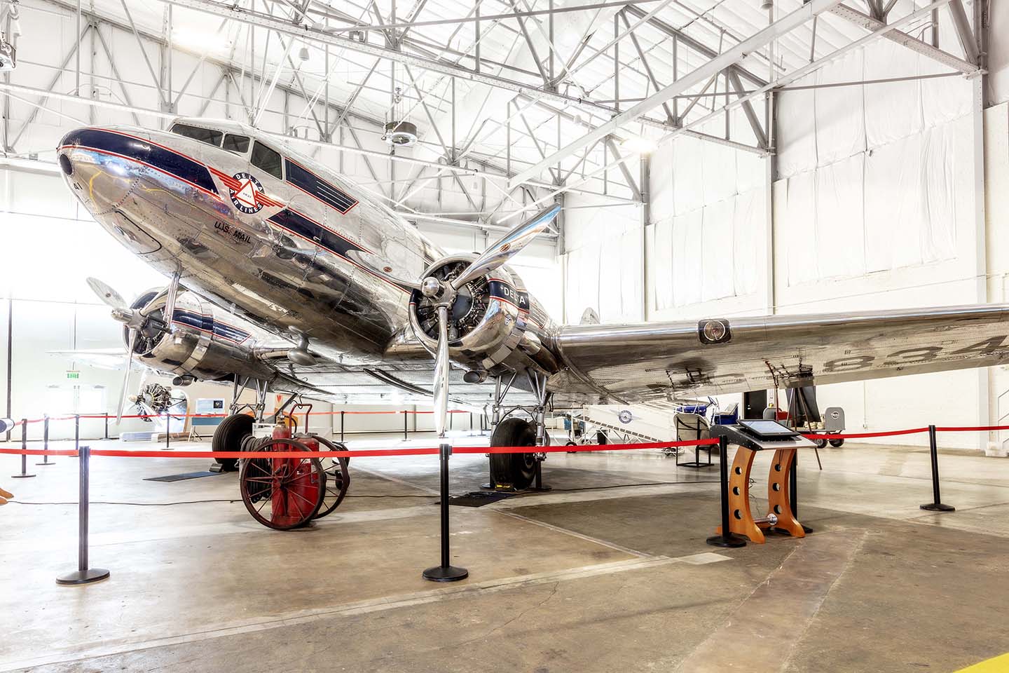 Delta Flight Museum Background Images