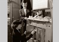 dc-4_galley