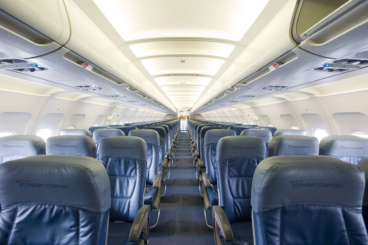 A319-100 interior_2013-013-0645