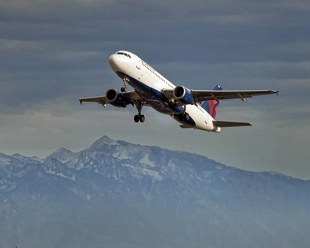 A320-200 Take Off SLC 2009