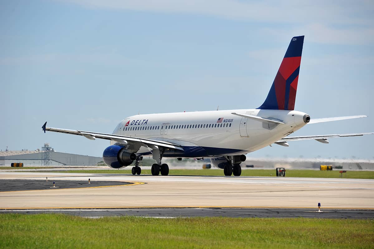 A320-200_2010-102-7540
