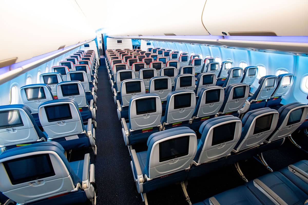 A330-900neo Comfort plus_Main Cabin 20190613 screens