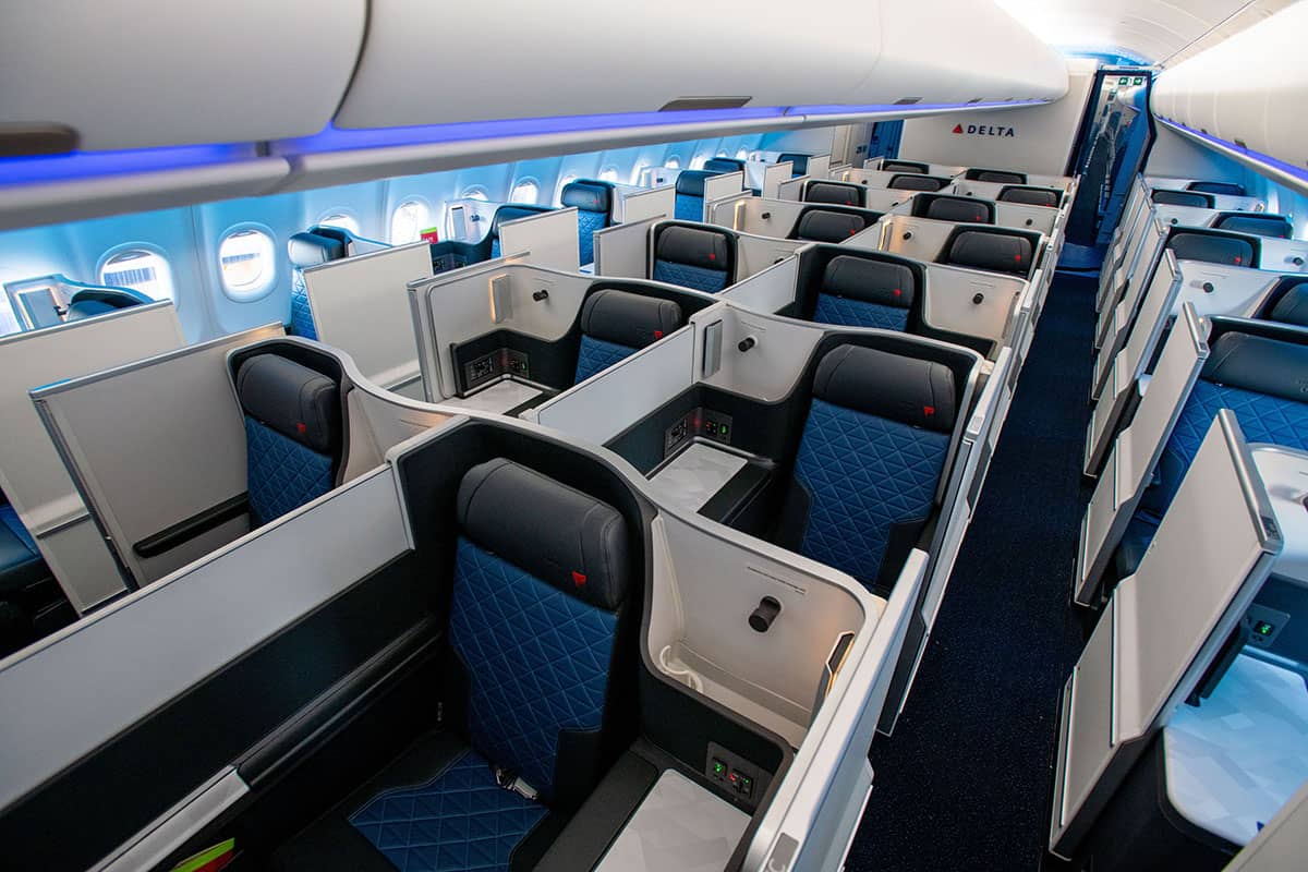 A330-900neo Delta One suites 20190613