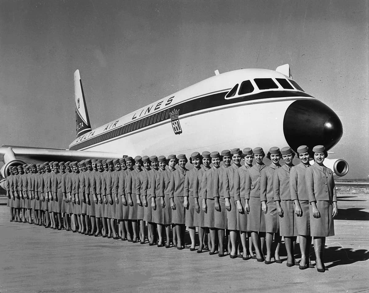 Convair 880 and flight attendants