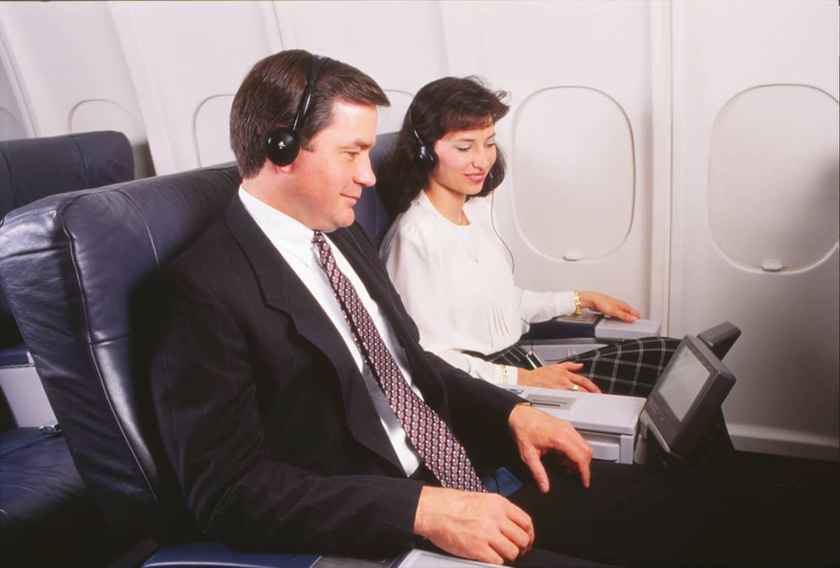 MD-11 business class seat screens 1994