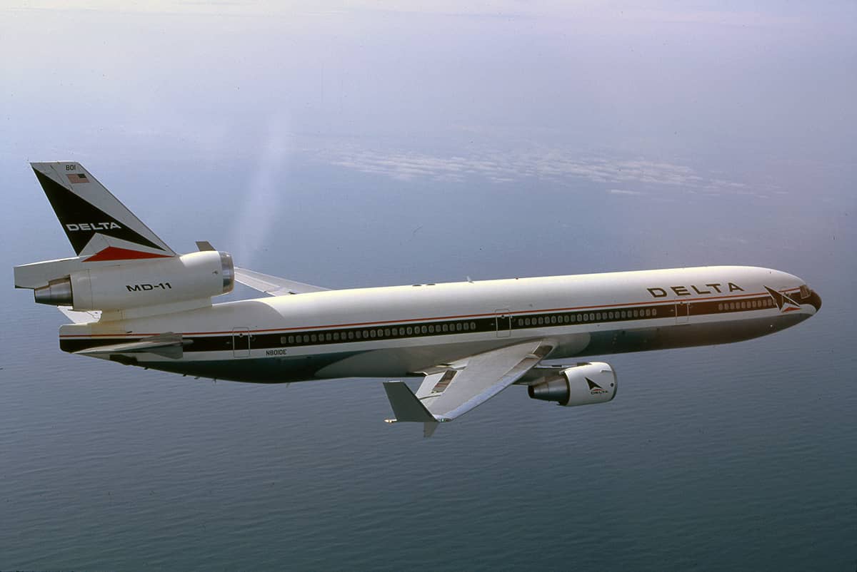 MD-11_in-flight_bbdo-hall-page3-002