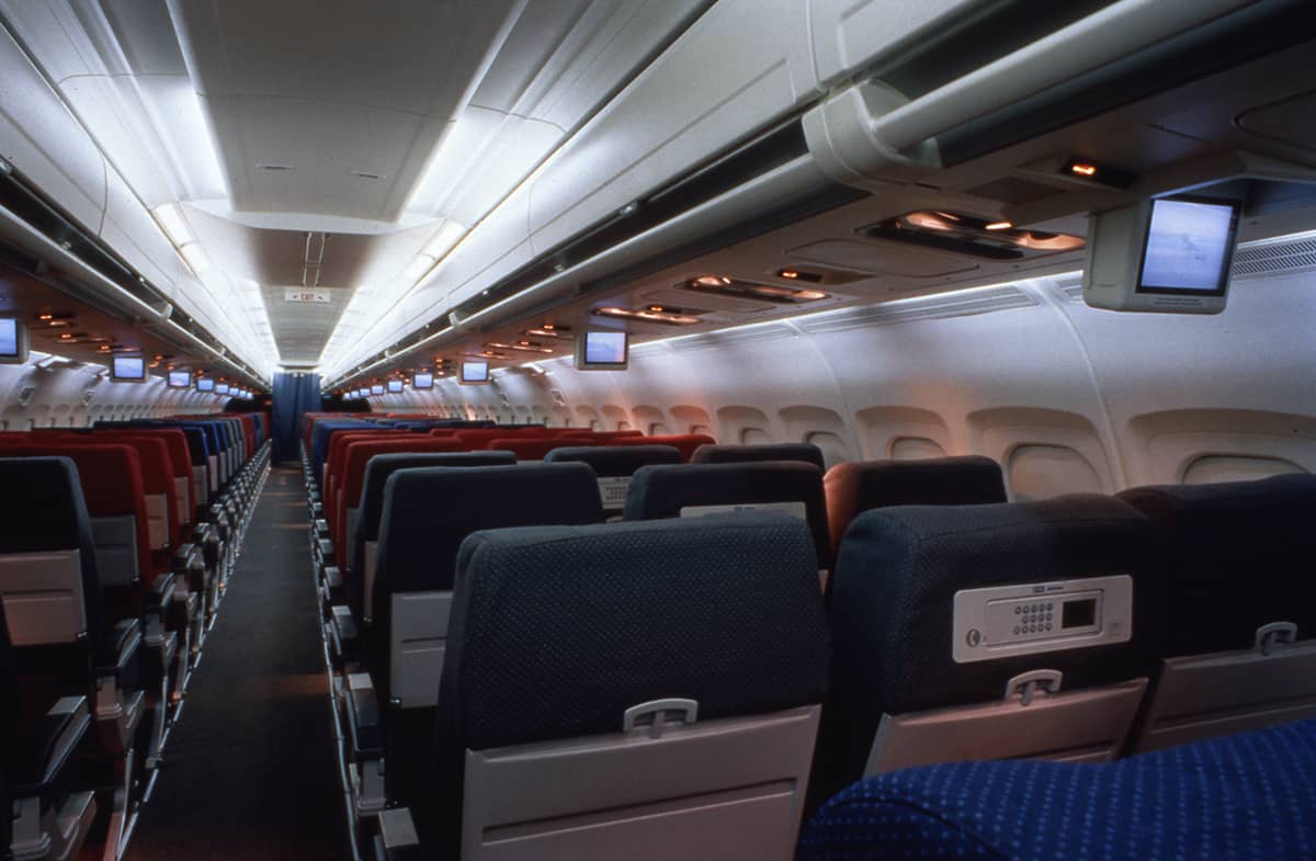 MD-90 interior_1994_005
