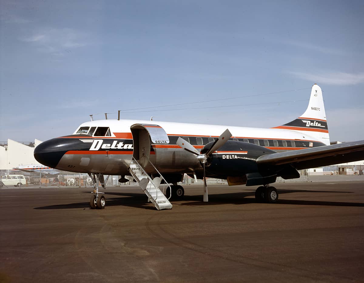 convair_440_parked_C00190