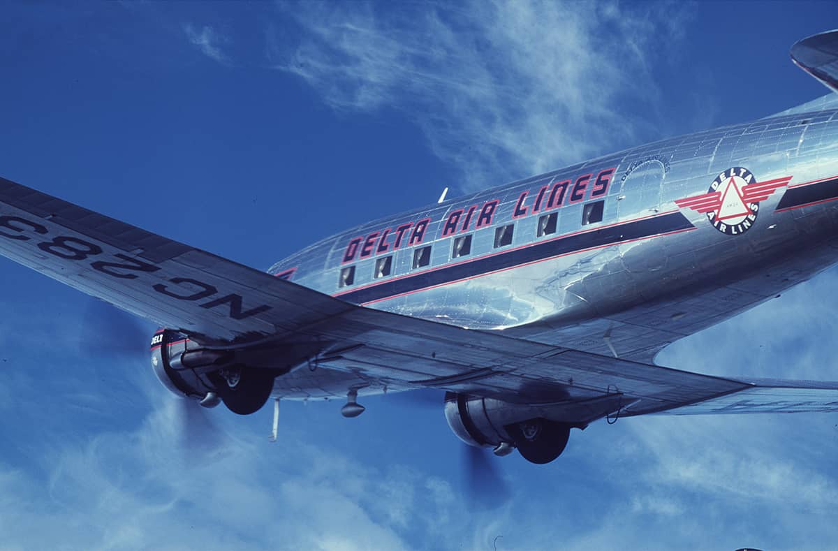 DC-3_inflight