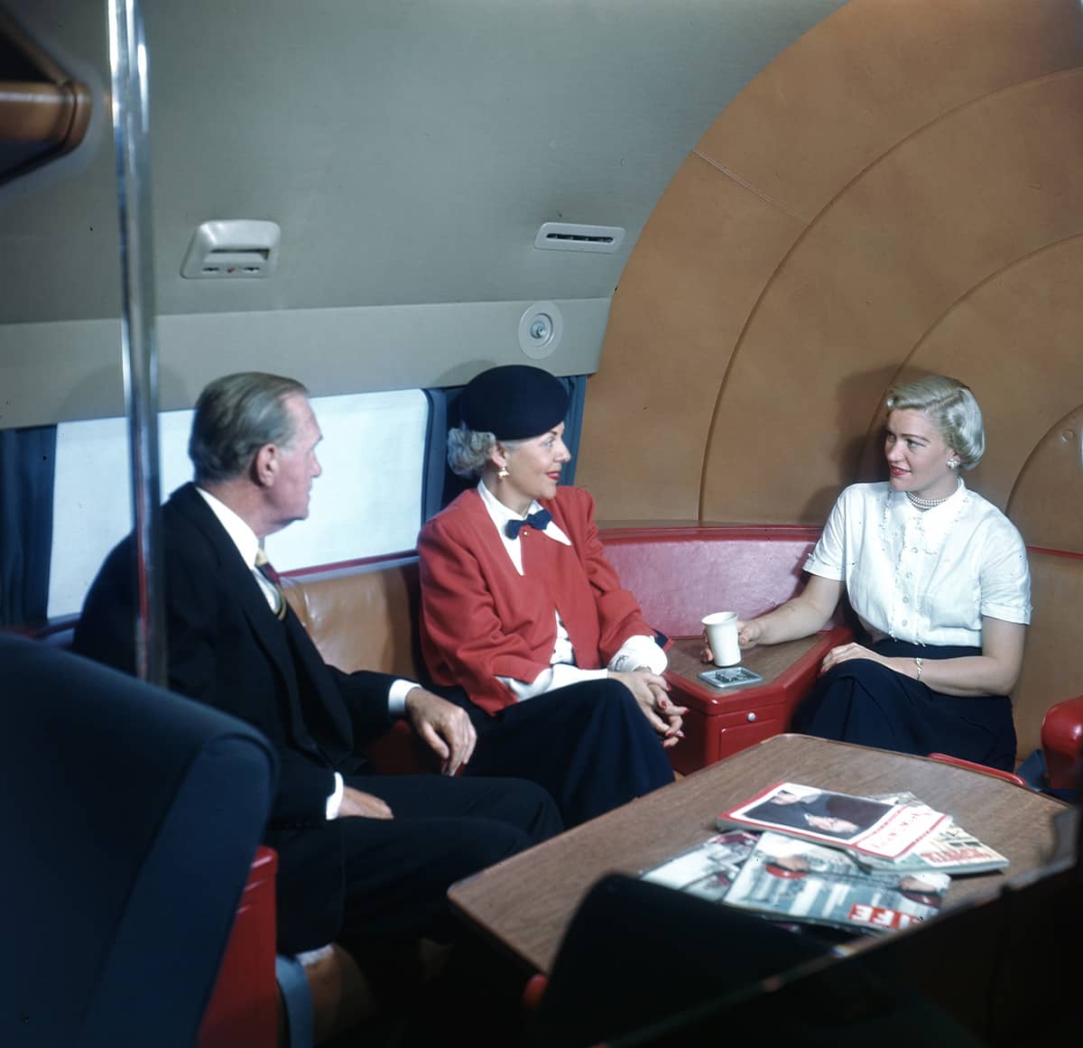 DC-6 Sky Lounge_C00306