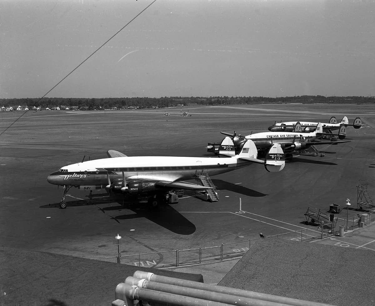 Lockheed Constellation line-up_550658
