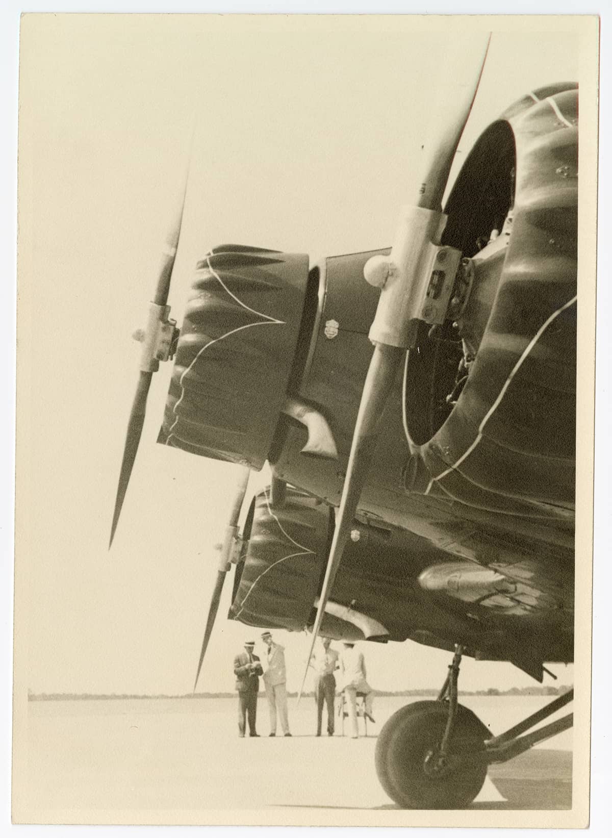dl-stinson-a_props