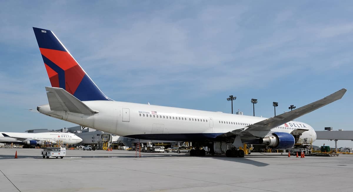 航空機・ヘリコプター Aircraft Model BOEING DELTA NG Model 1:400 Delta Airlines Boeing 757-200 [N704X] Model