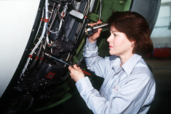 1997-009_toc_female_mechanic